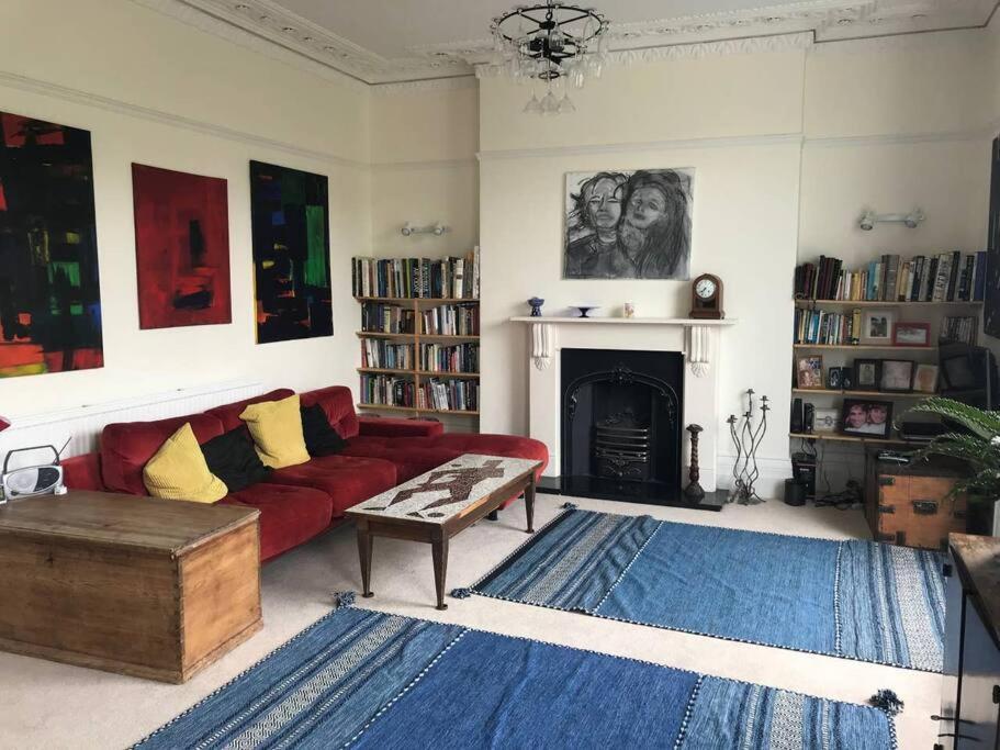 Stunning Arty Apartment In The Heart Of Clifton Bristol Exterior photo